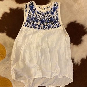 Aritzia Wilfred White Babydoll Tank w/ Embroidery